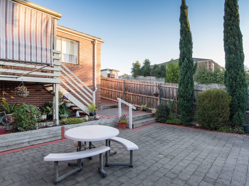 2 St James Park Rise, Mooroolbark image 13