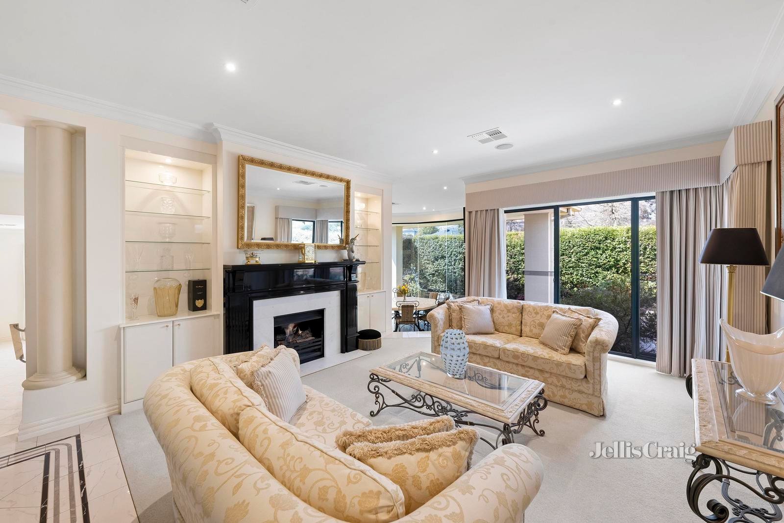 2 St John Circle, Chirnside Park image 4