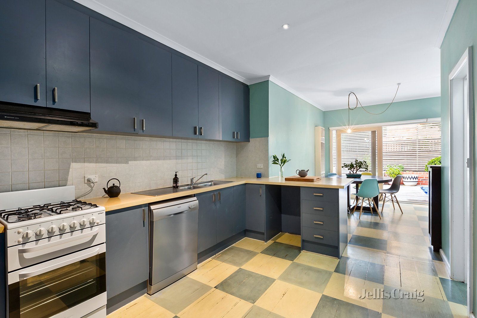 2 St Leonards Avenue, St Kilda image 4