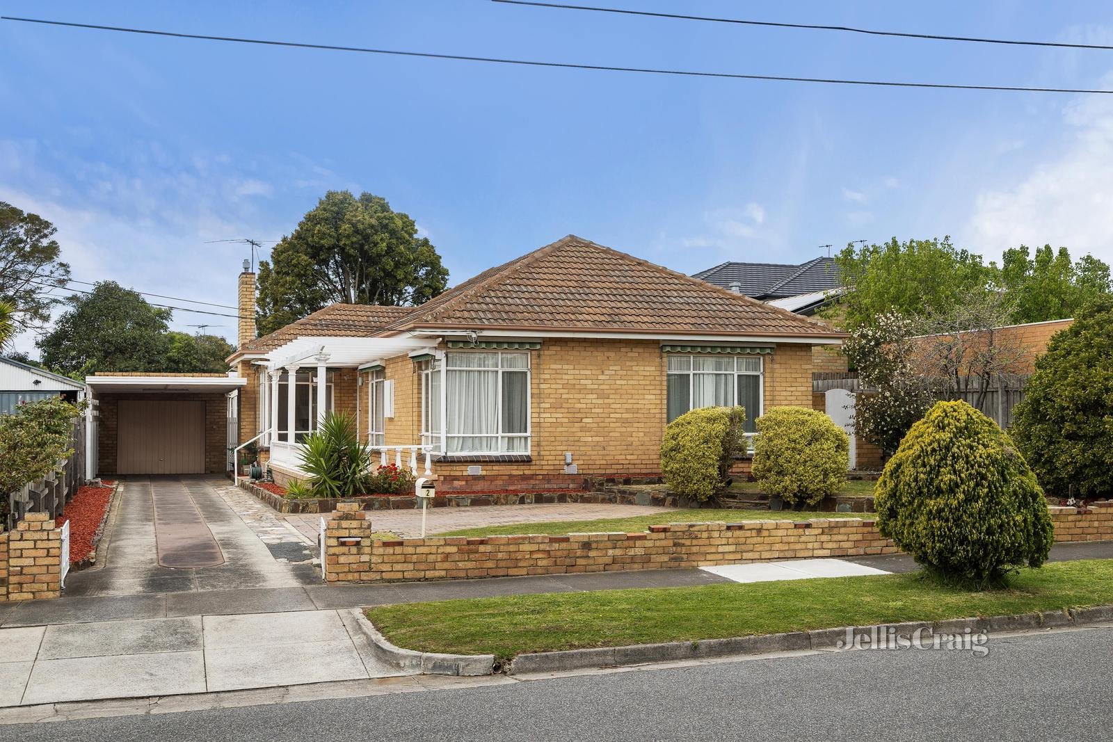 2 St Peters Court, Bentleigh East image 1