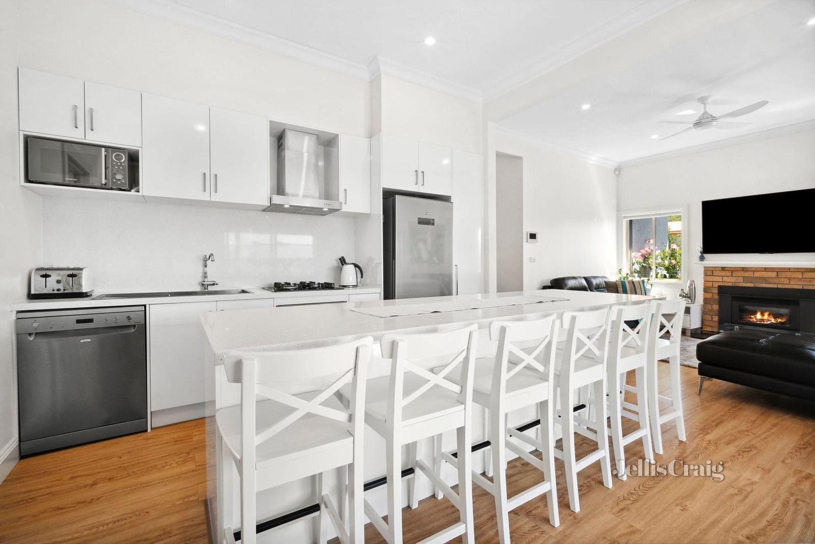 2 Stanbridge Street, Daylesford image 5