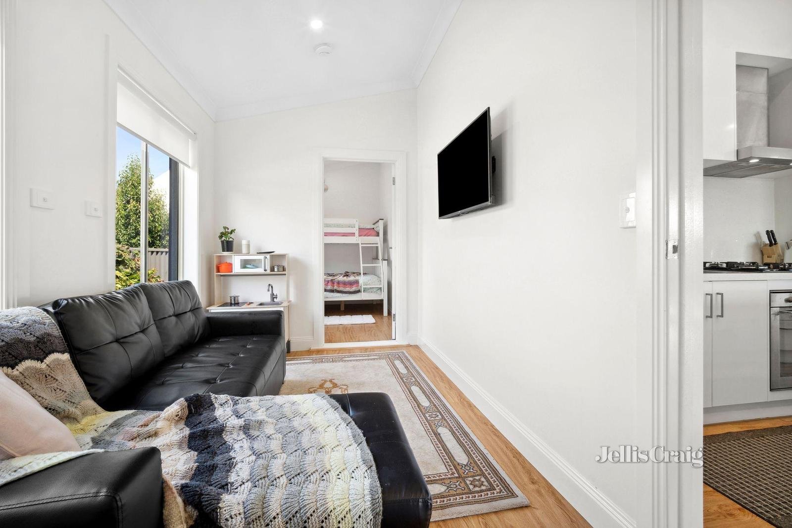 2 Stanbridge Street, Daylesford image 11