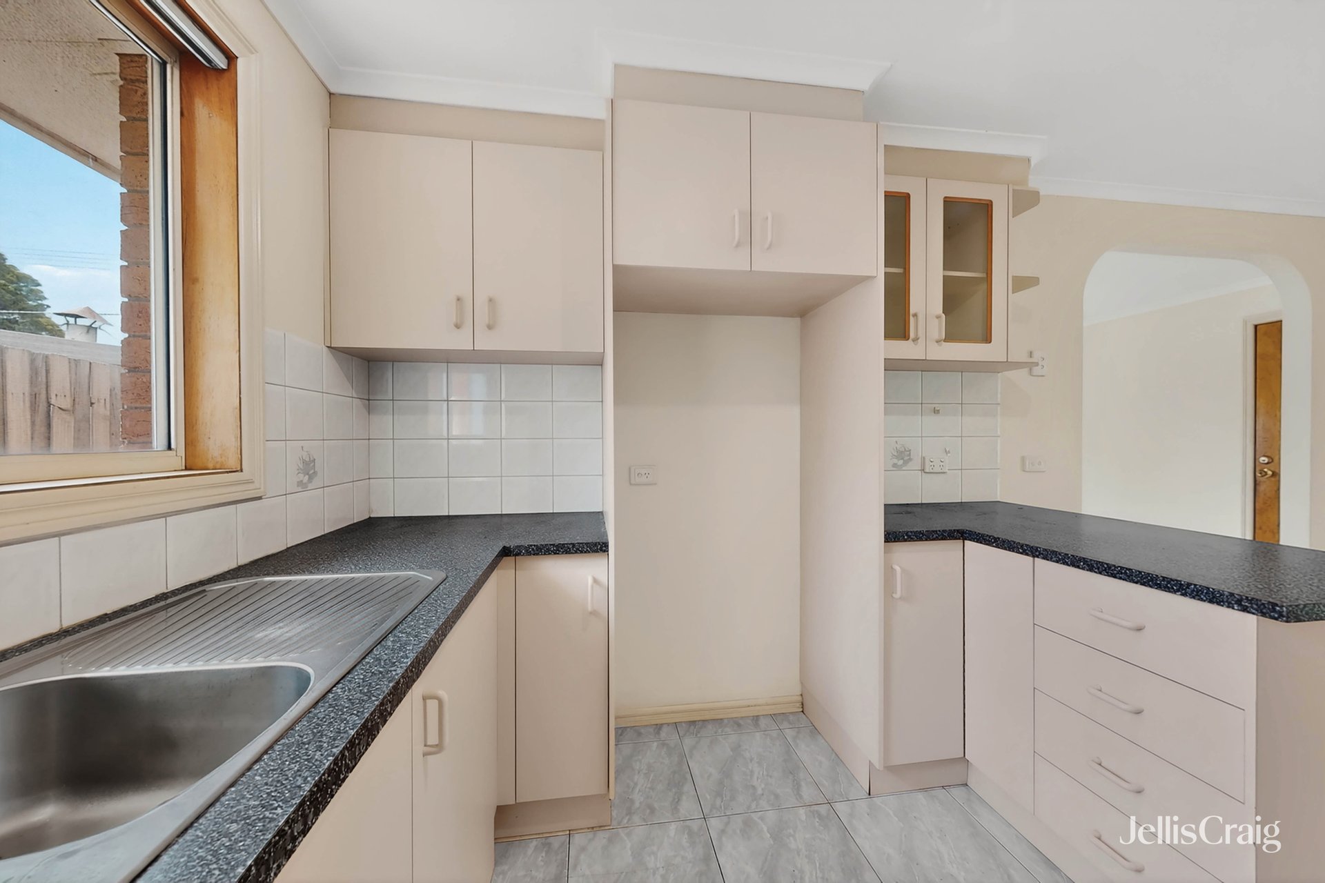 2 Stapley Crescent, Altona&nbsp;North image 4