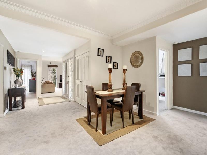 2 Strabane Avenue, Mont Albert North image 3