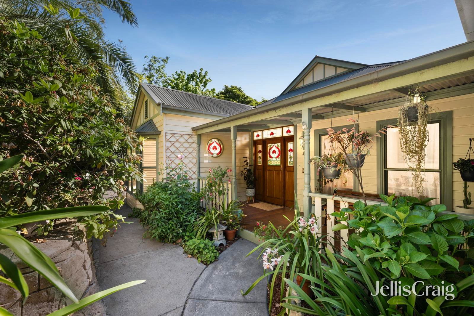 2 Stratheden Place, Mooroolbark image 1