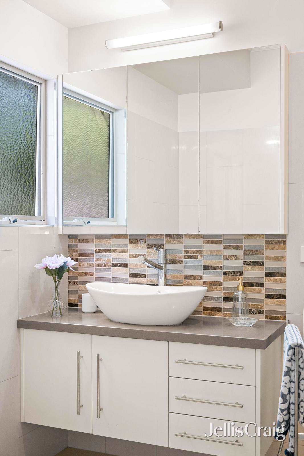 2 Stratheden Place, Mooroolbark image 12