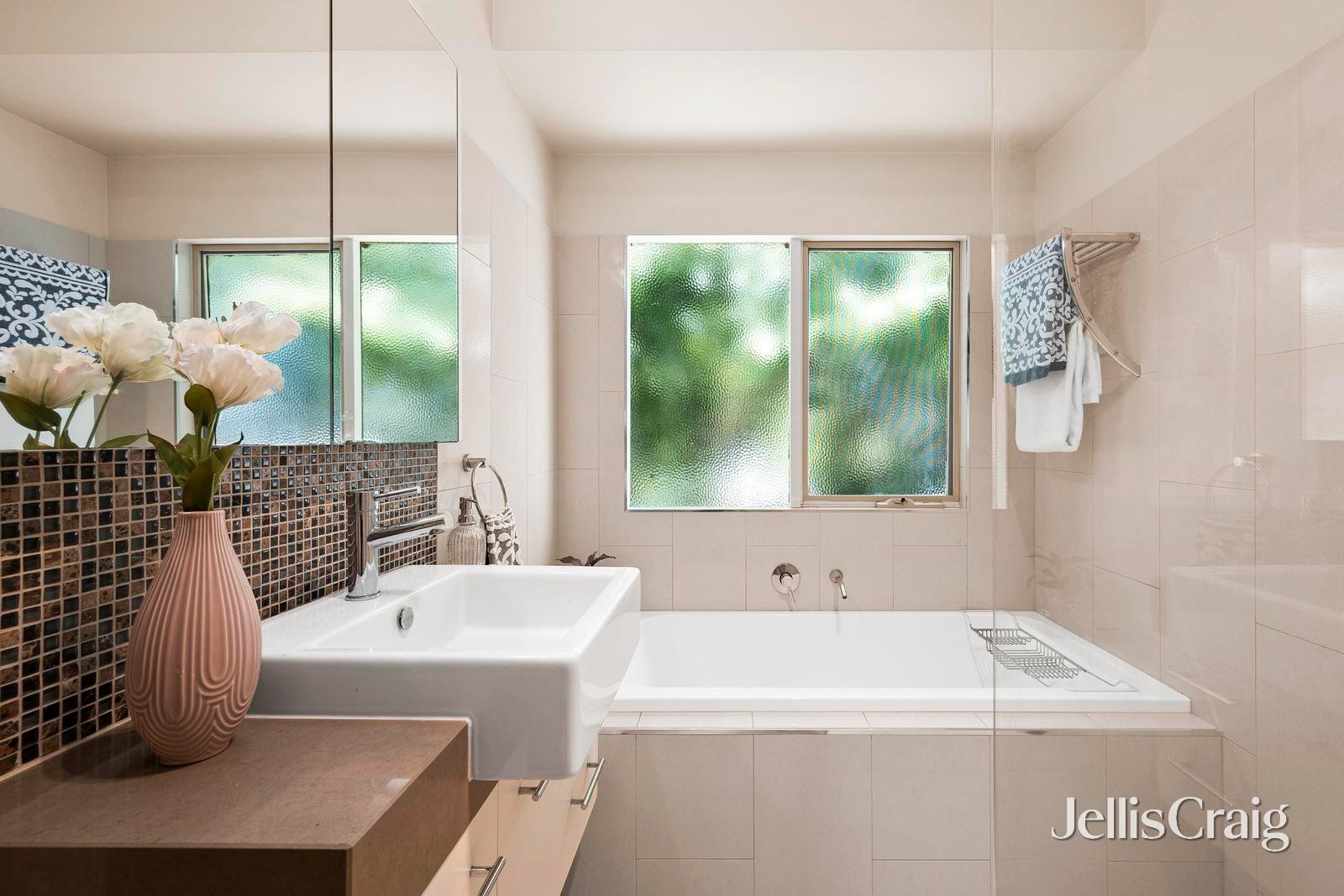 2 Stratheden Place, Mooroolbark image 16