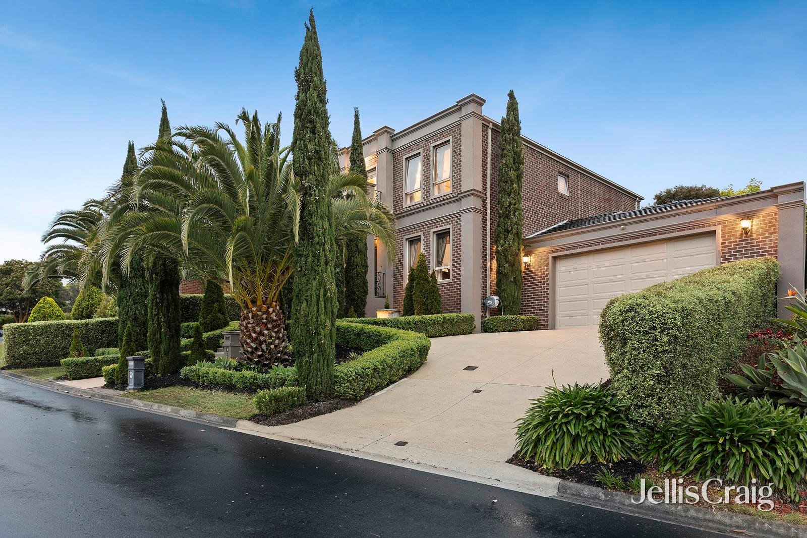 2 Streeton Lane, Doncaster East image 2