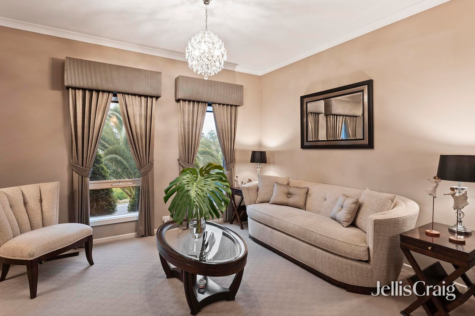 2 Streeton Lane, Doncaster East image 4