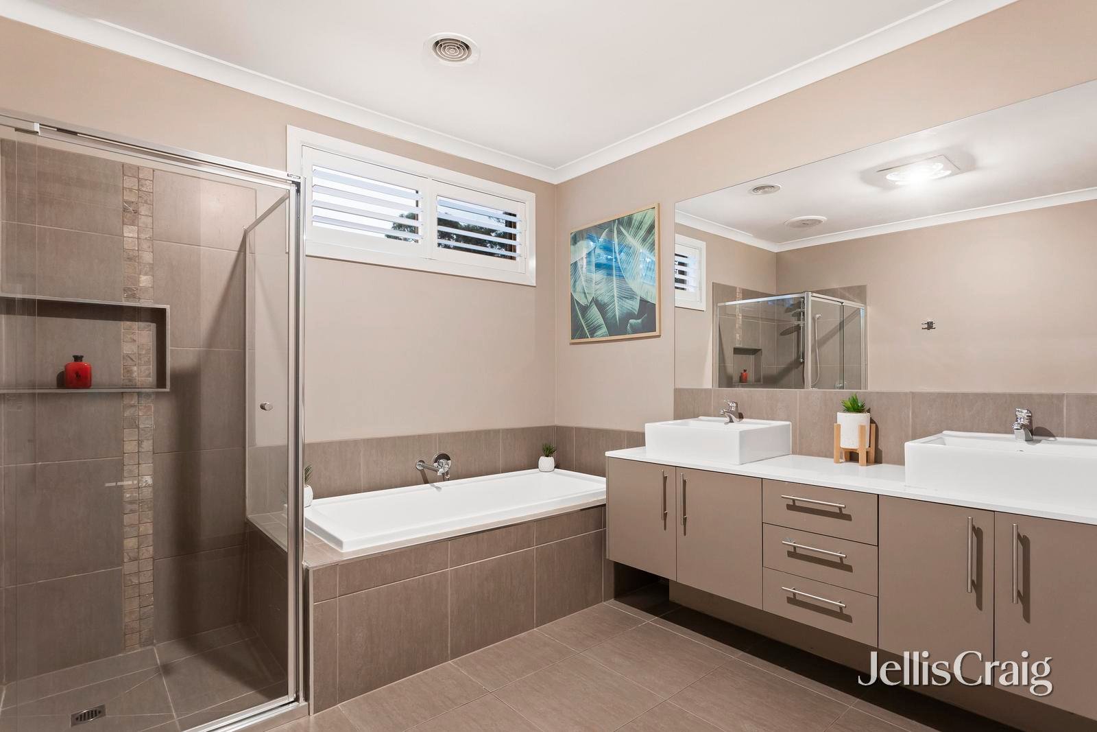 2 Streeton Lane, Doncaster East image 12