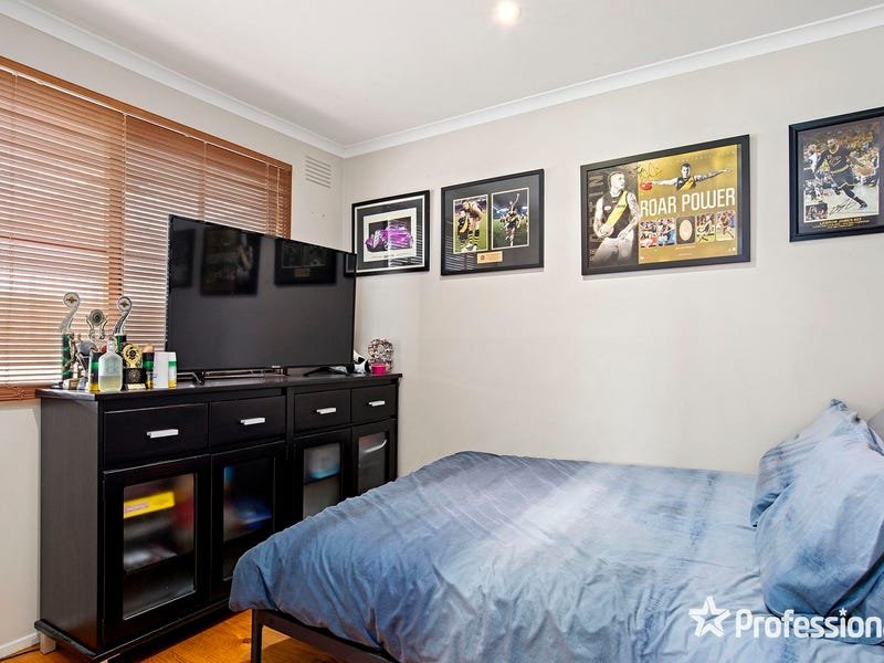 2 Sunburst Court, Mooroolbark image 6