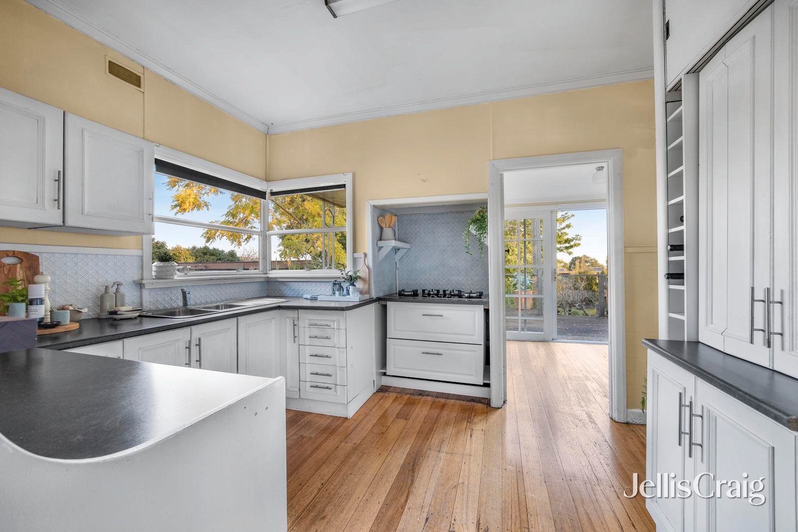 2 Sweeney Street, Black&nbsp;Hill image 7