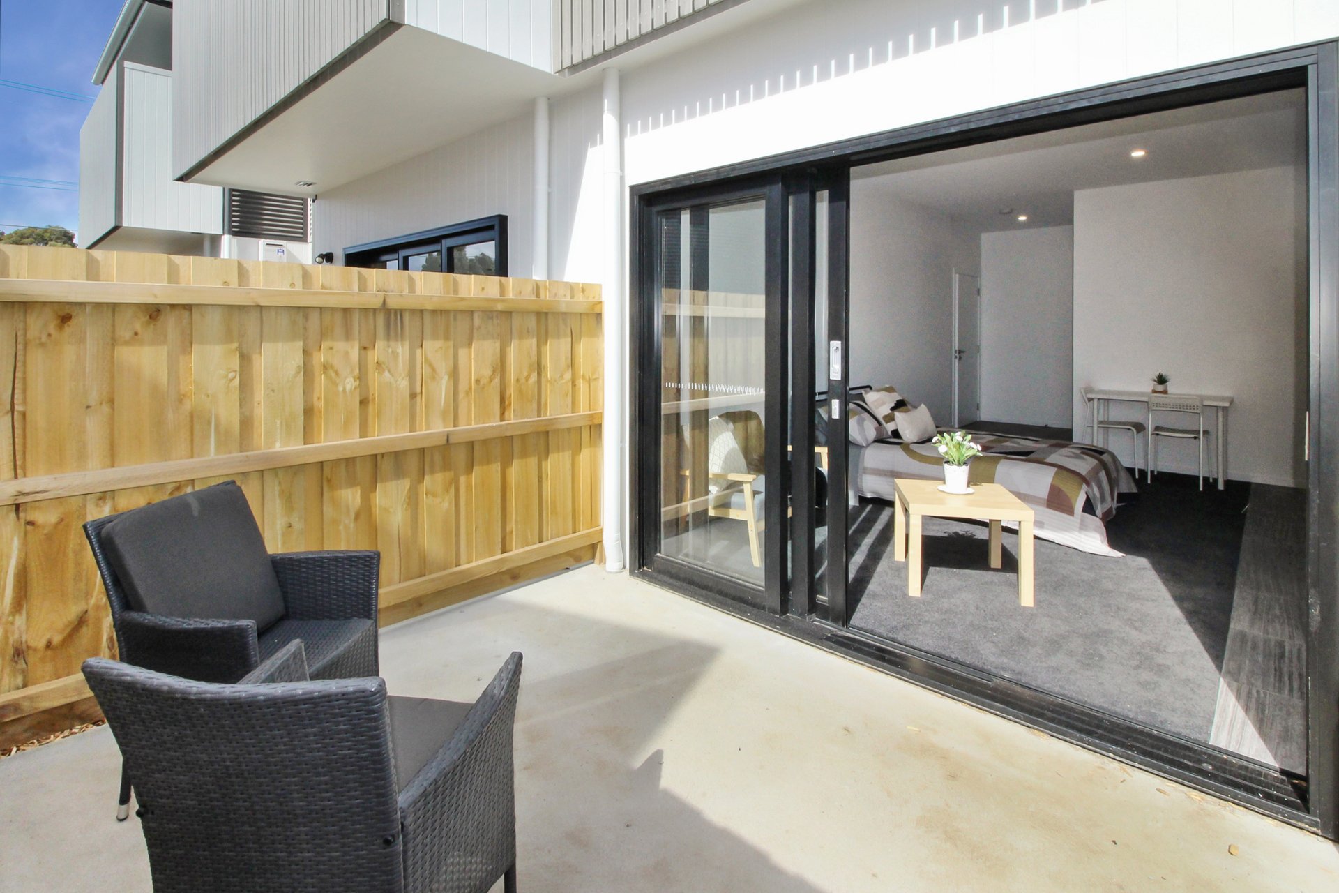 2 Sycamore Street, Hamlyn Heights image 4