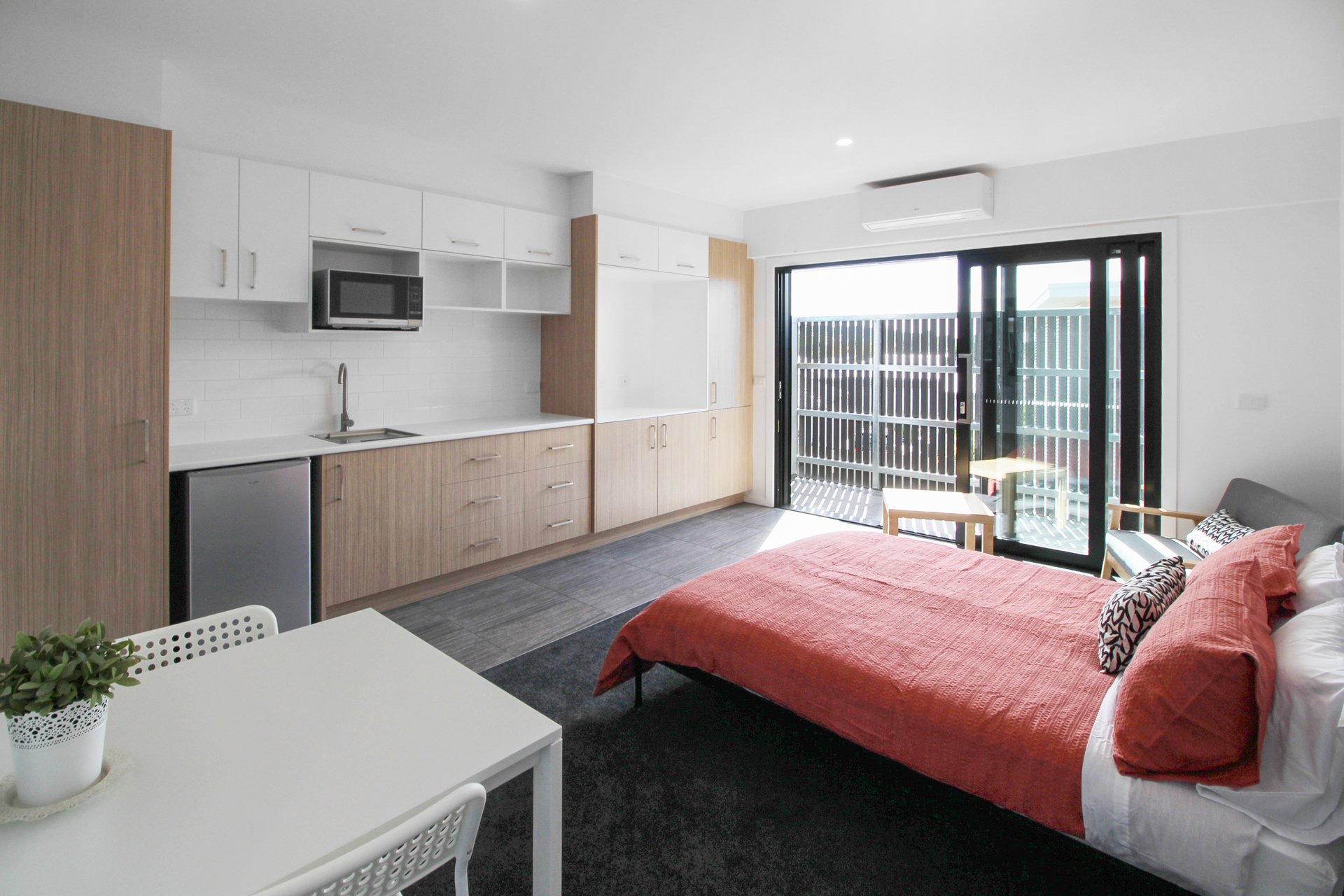 2 Sycamore Street, Hamlyn Heights image 2