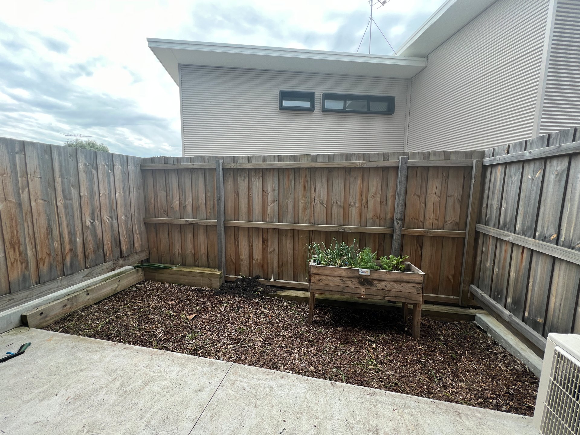 2 Sycamore Street, Hamlyn Heights image 6