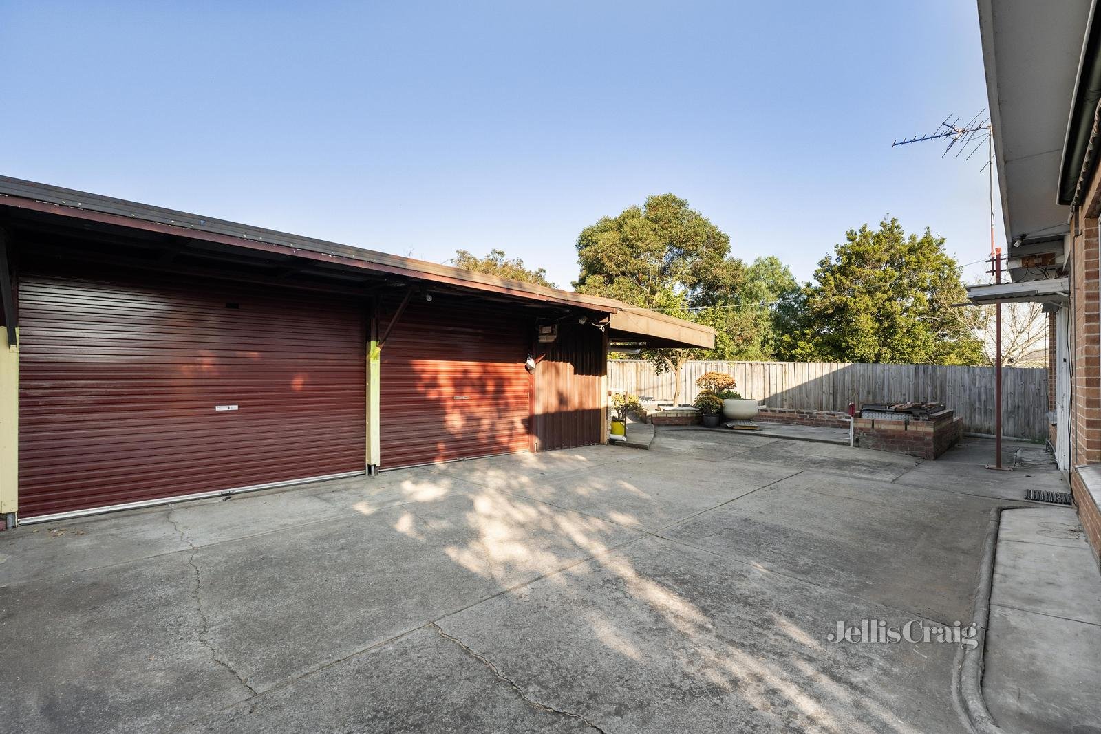 2 Talbot Road, Mount Waverley image 6