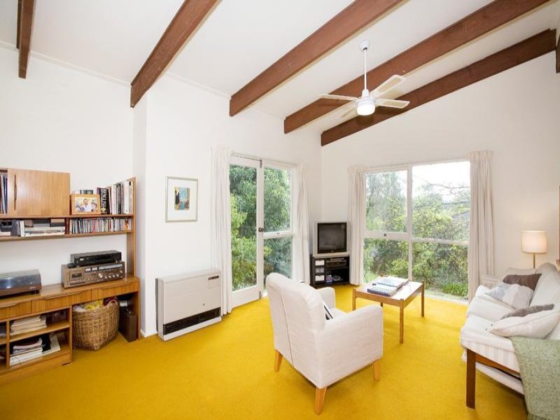 2 Tarrangower Avenue, Mitcham image 3