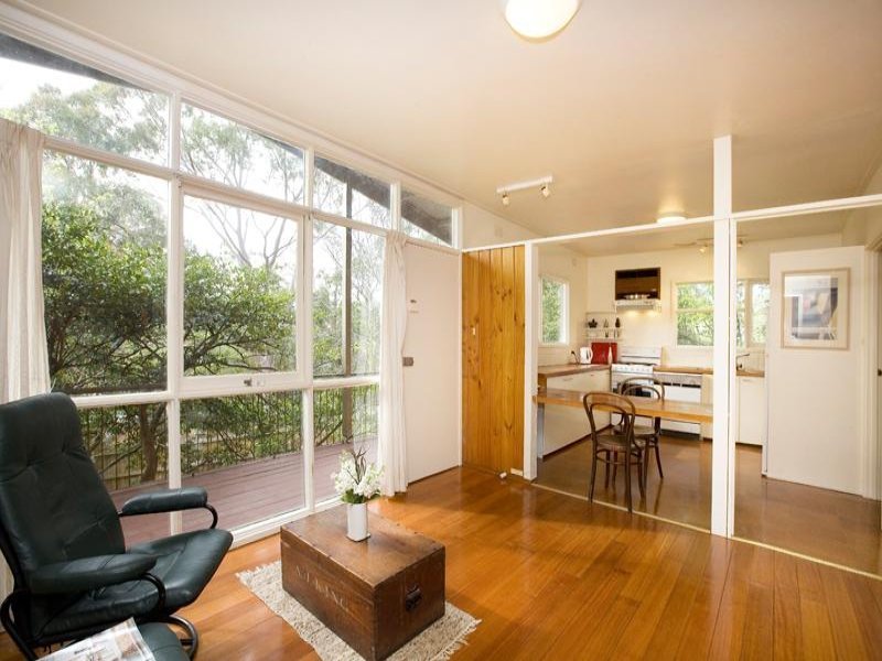 2 Tarrangower Avenue, Mitcham image 4