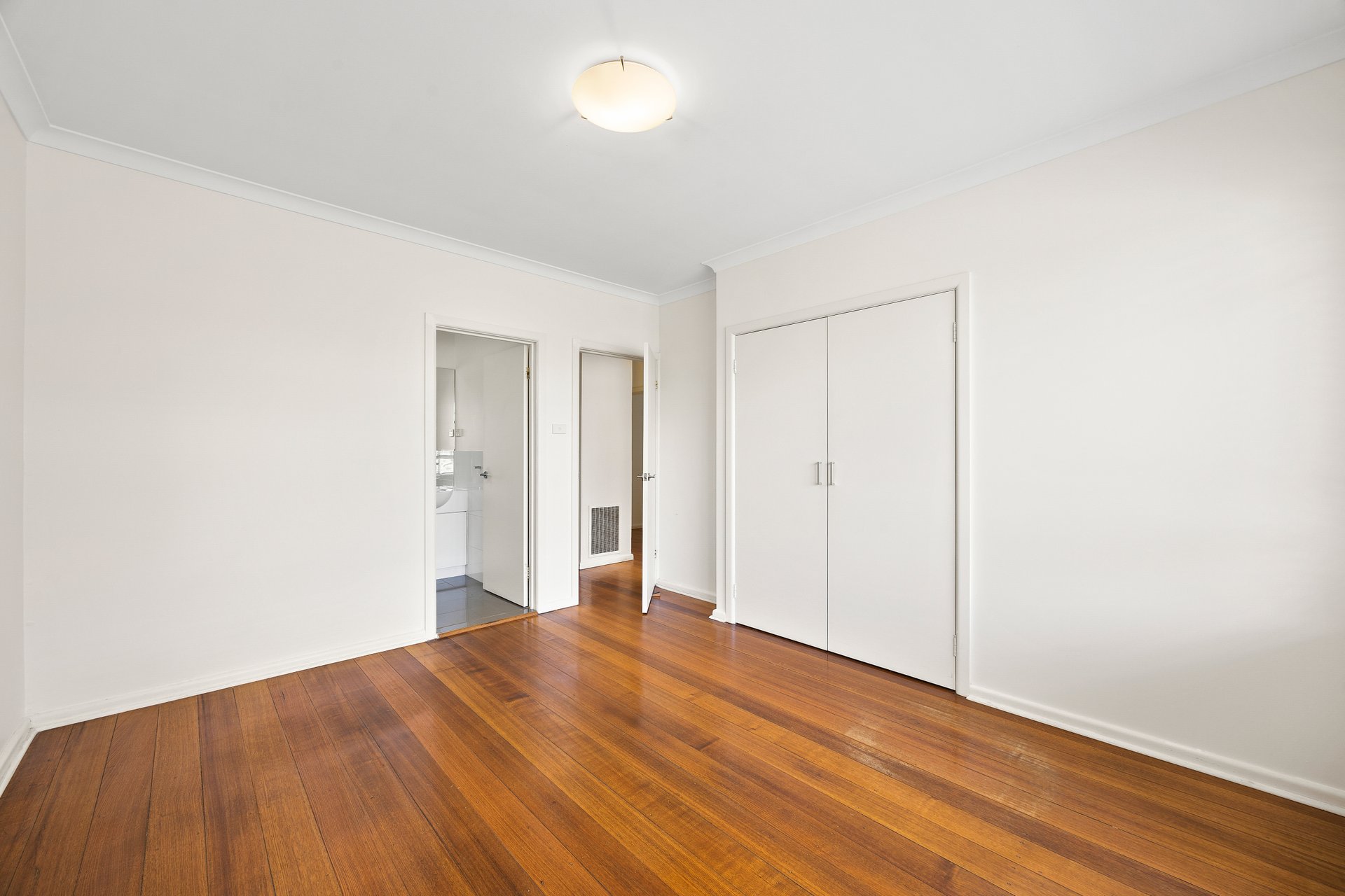 2 Teal Court, Forest Hill image 5
