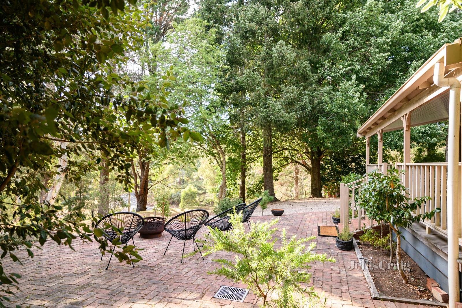 2 Tessiers Road, Daylesford image 3