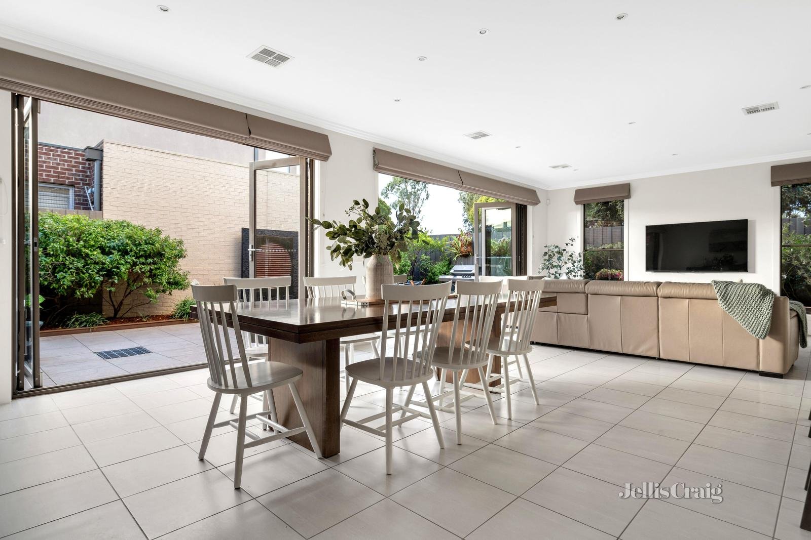 2 Thistle Street, Pascoe Vale South image 3