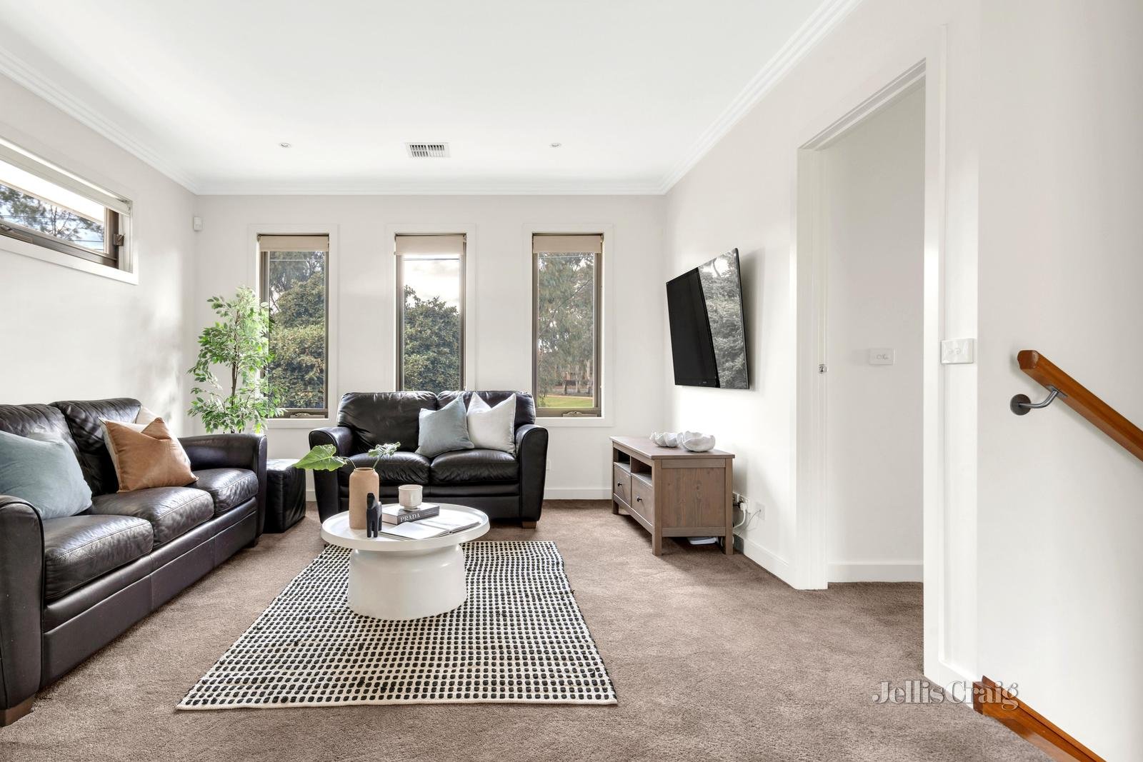 2 Thistle Street, Pascoe Vale South image 11