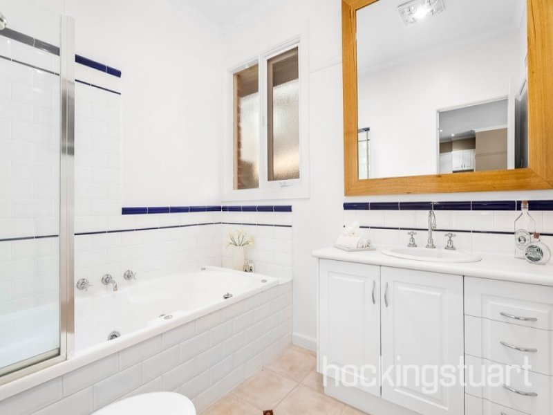 2 Thomas Street, Camberwell image 7