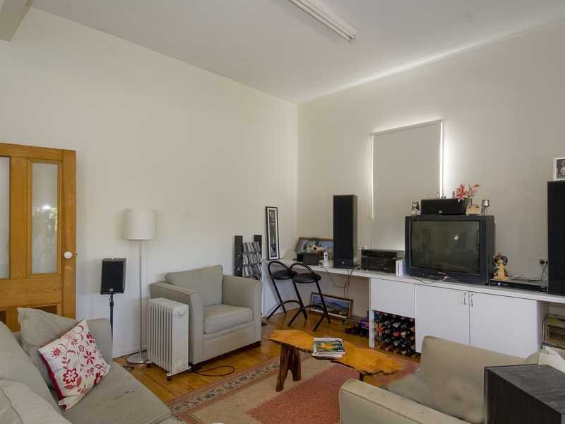 2 Thorne Street, East Geelong image 3