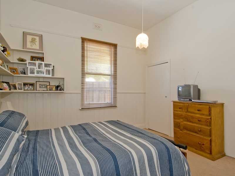 2 Thorne Street, East Geelong image 4