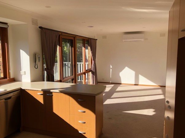2 Tiki Court, Wheelers Hill image 3