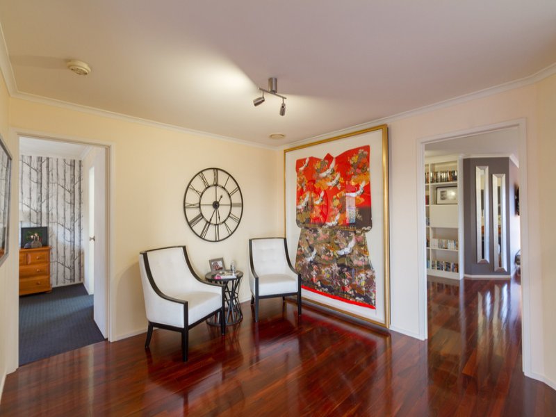 2 Tony Place, Mooroolbark image 2