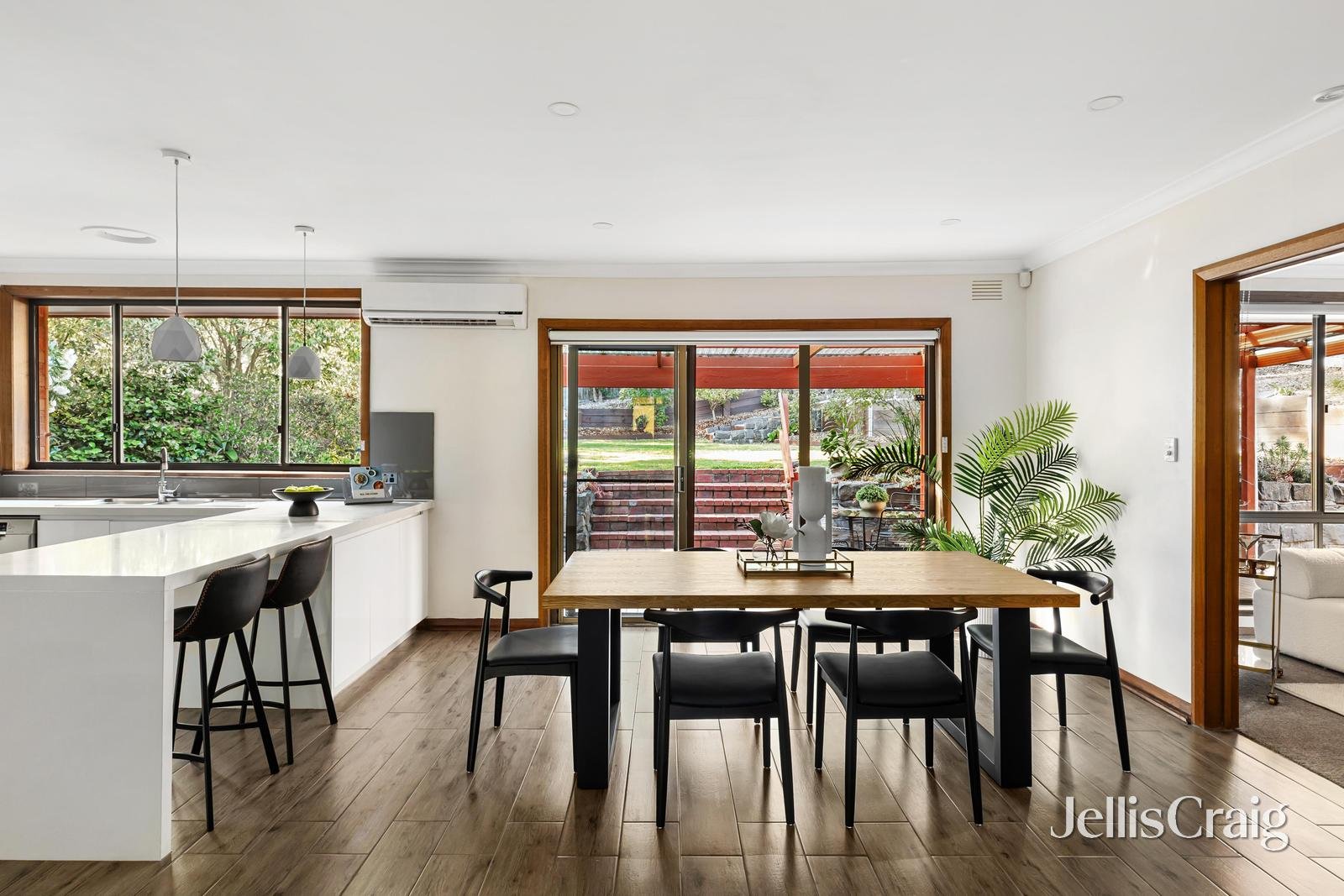 2 Toombarra Place, Greensborough image 6