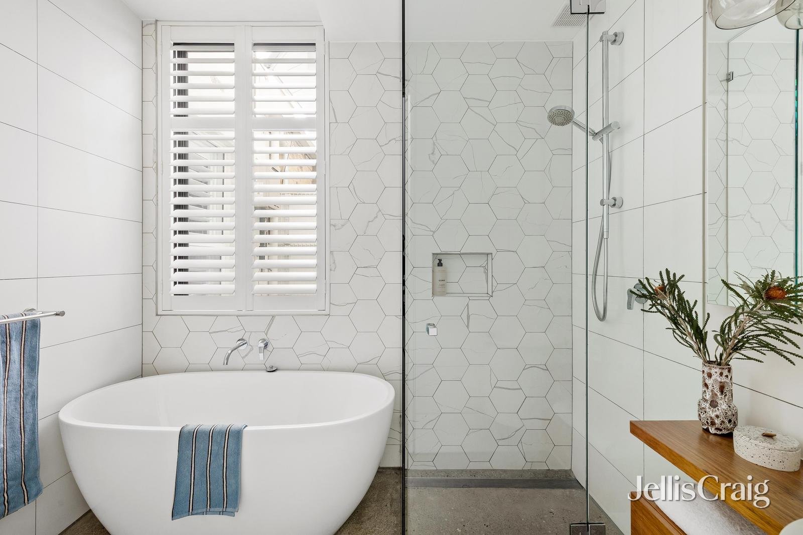 2 Trinian Street, Prahran image 10