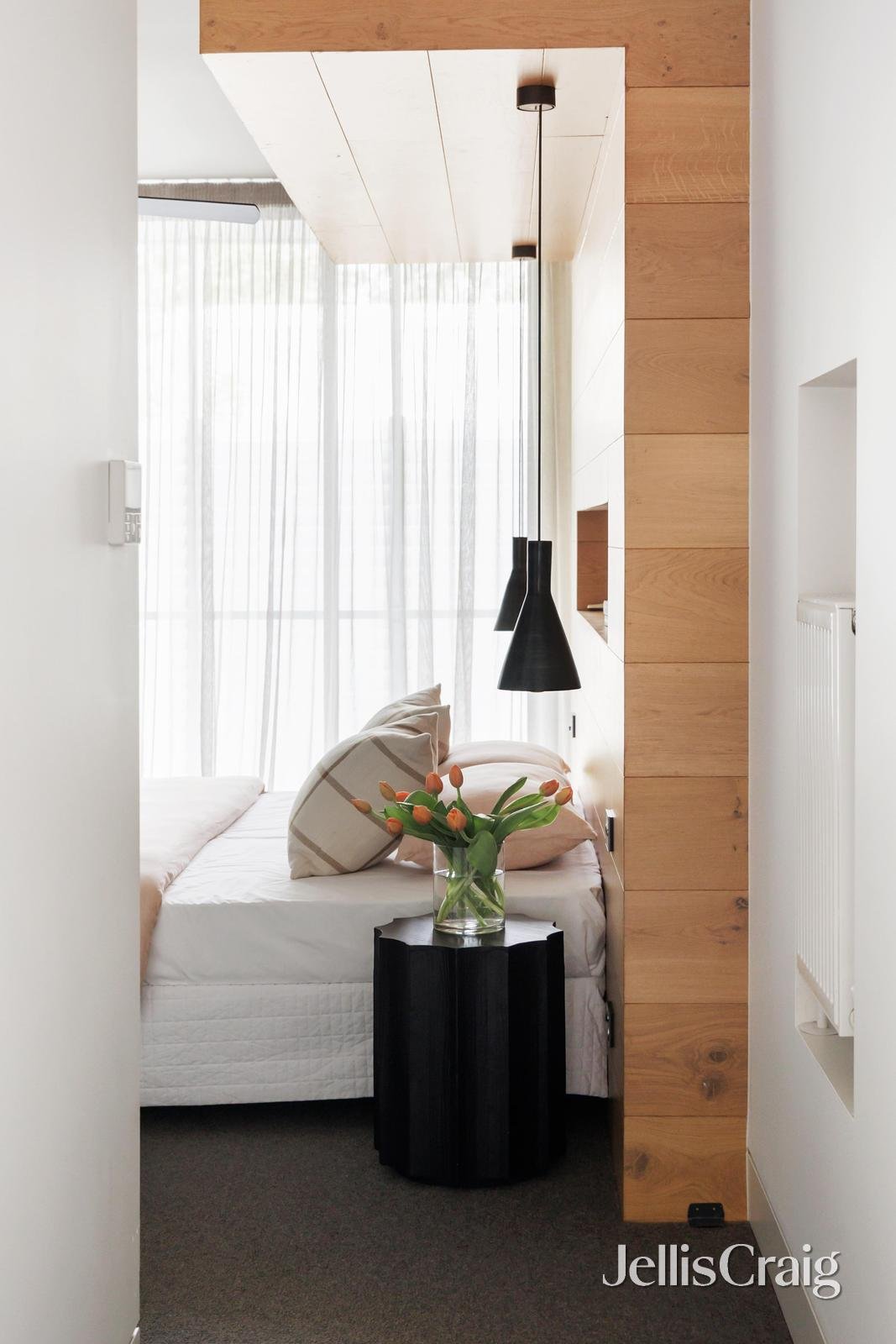 2 Trinian Street, Prahran image 12