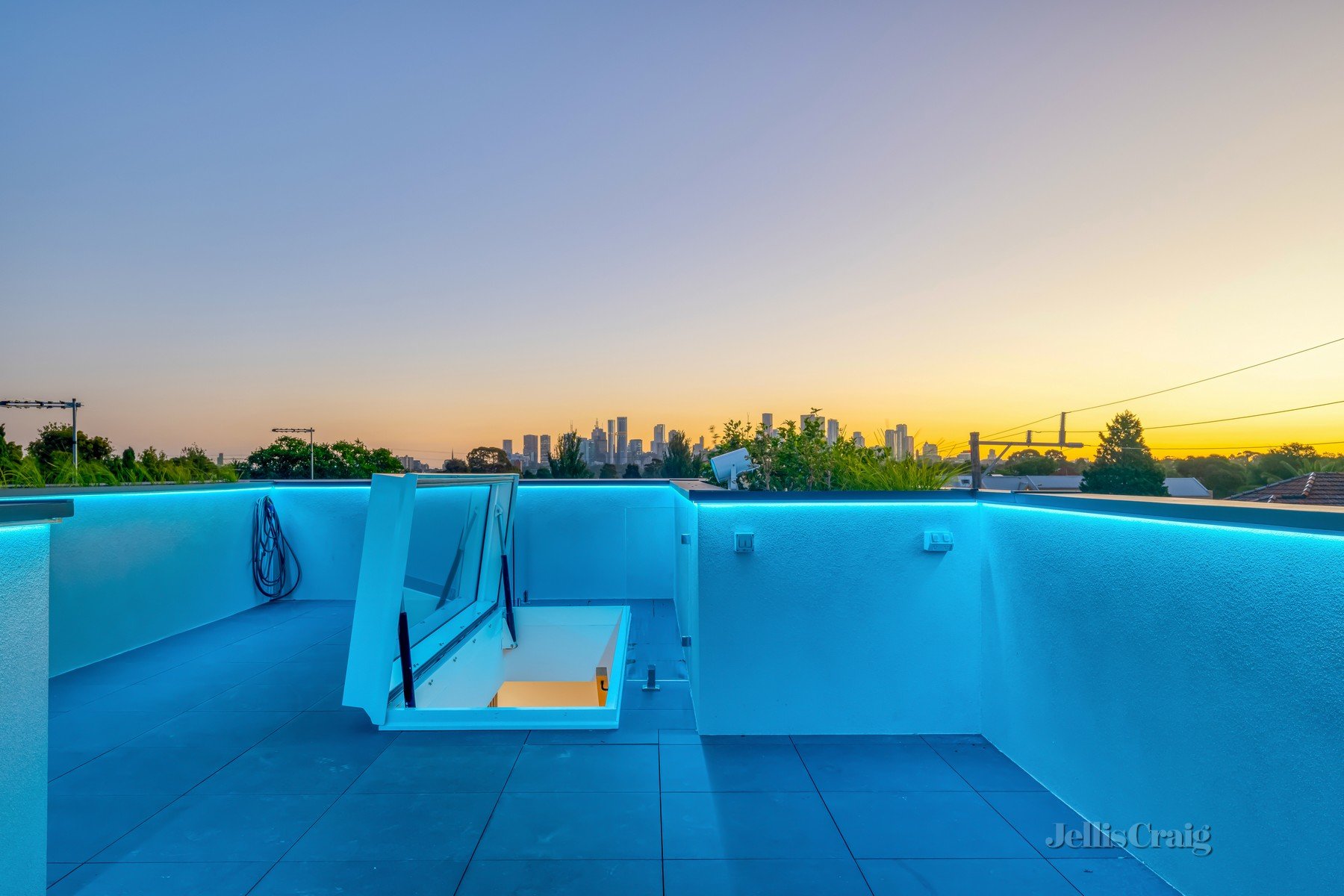 2 Truscott Street, Brunswick East image 8