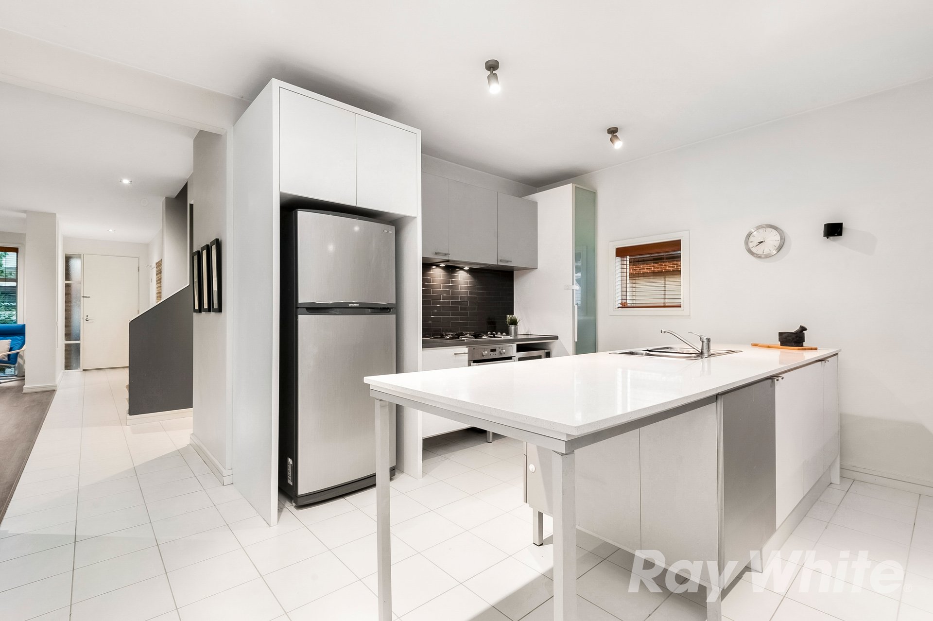 2 Tusmore Place, Mulgrave image 2