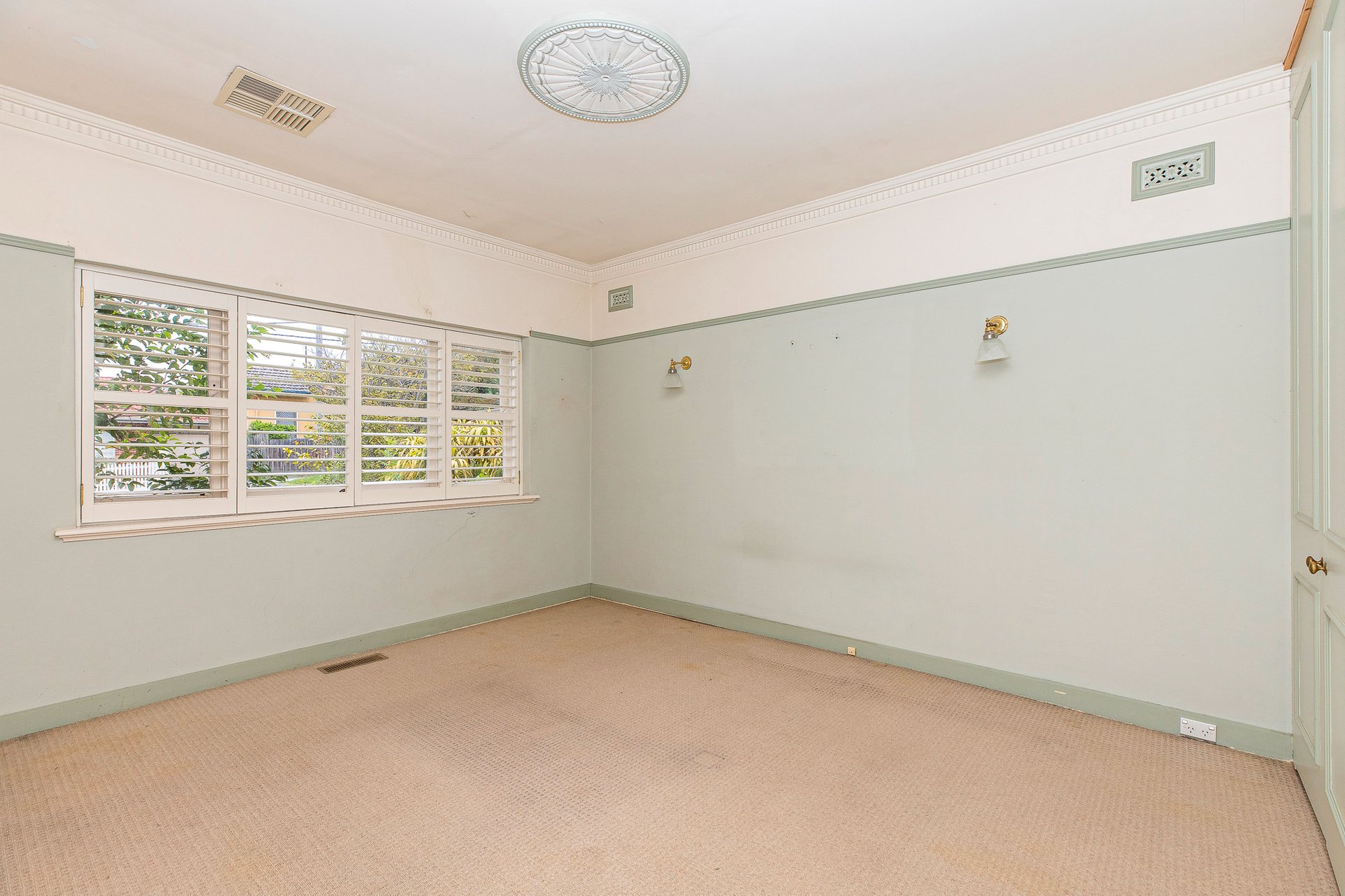 Property Gallery Thumbnail 2