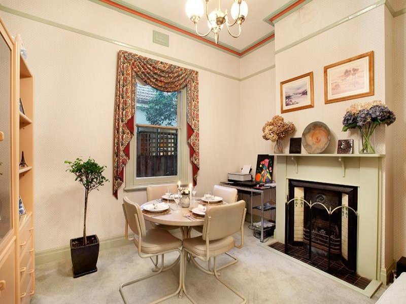 2 Valonia Avenue, Surrey Hills image 3