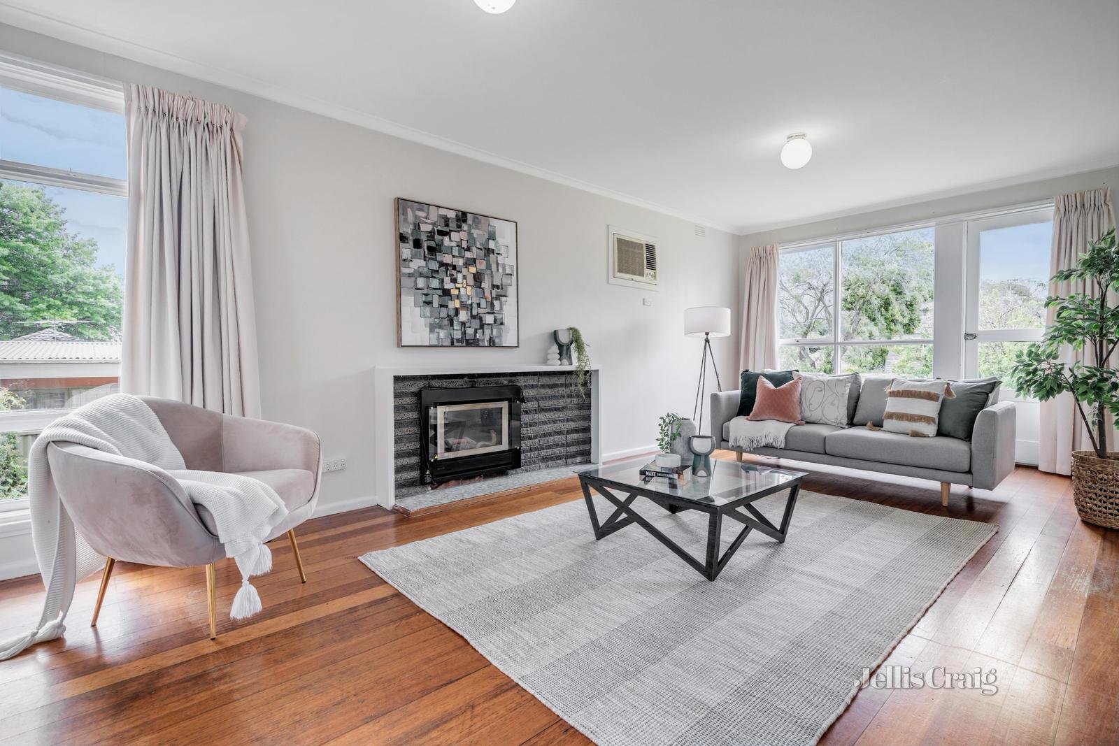 2 Vivian Court, Doncaster image 2