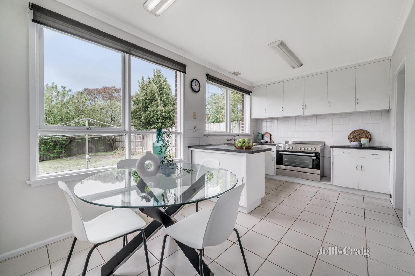 2 Vivian Court, Doncaster image 3
