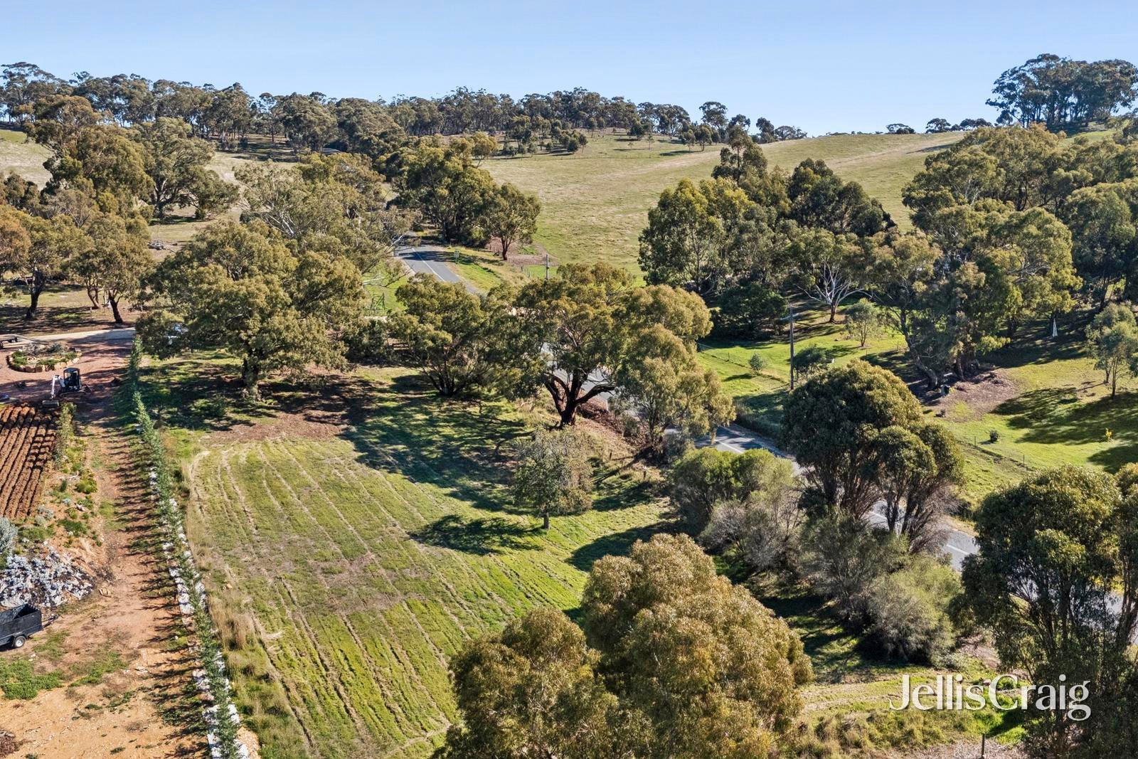 2 Vosti Lane, Guildford image 4