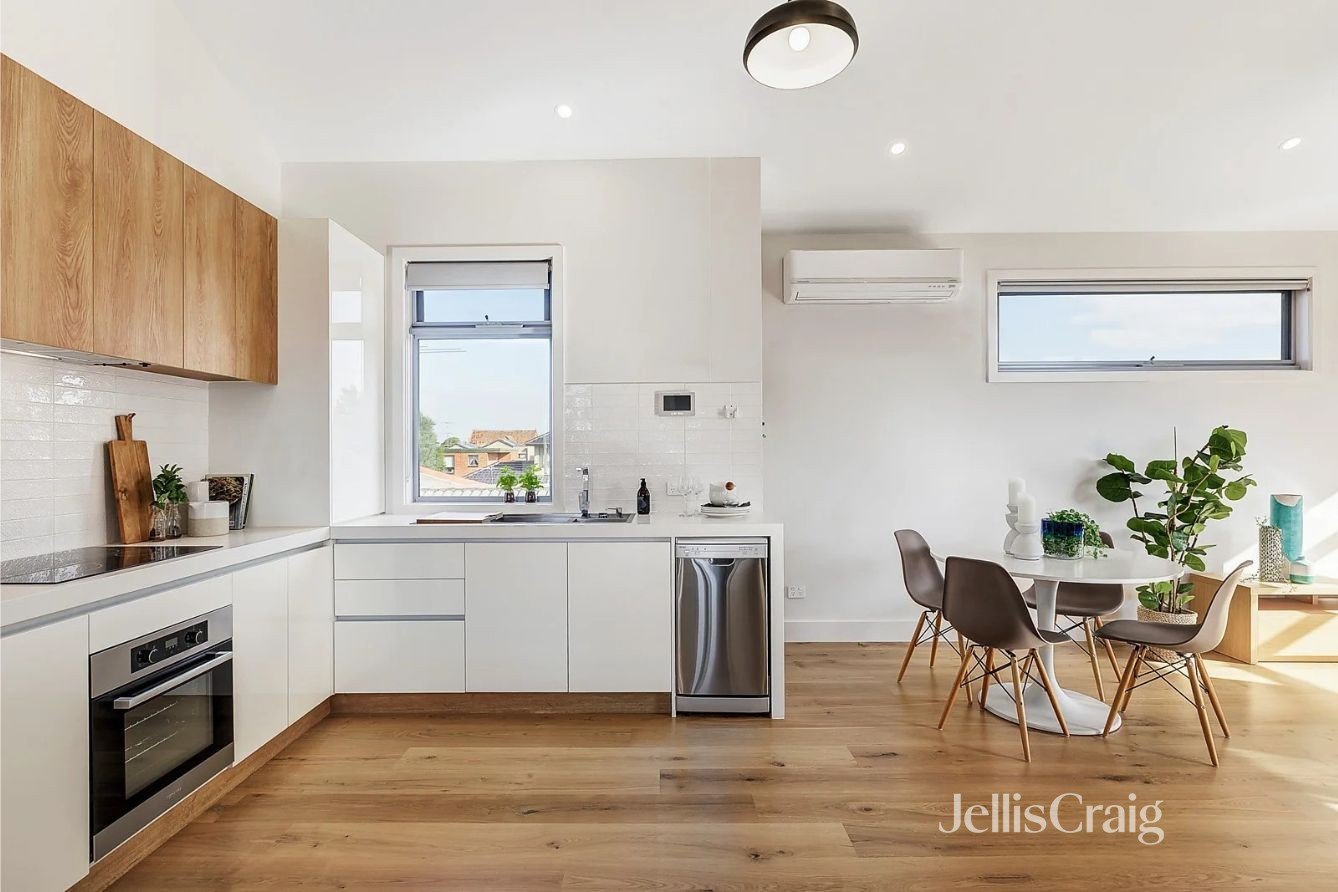 2 Warne Street, Brunswick image 2