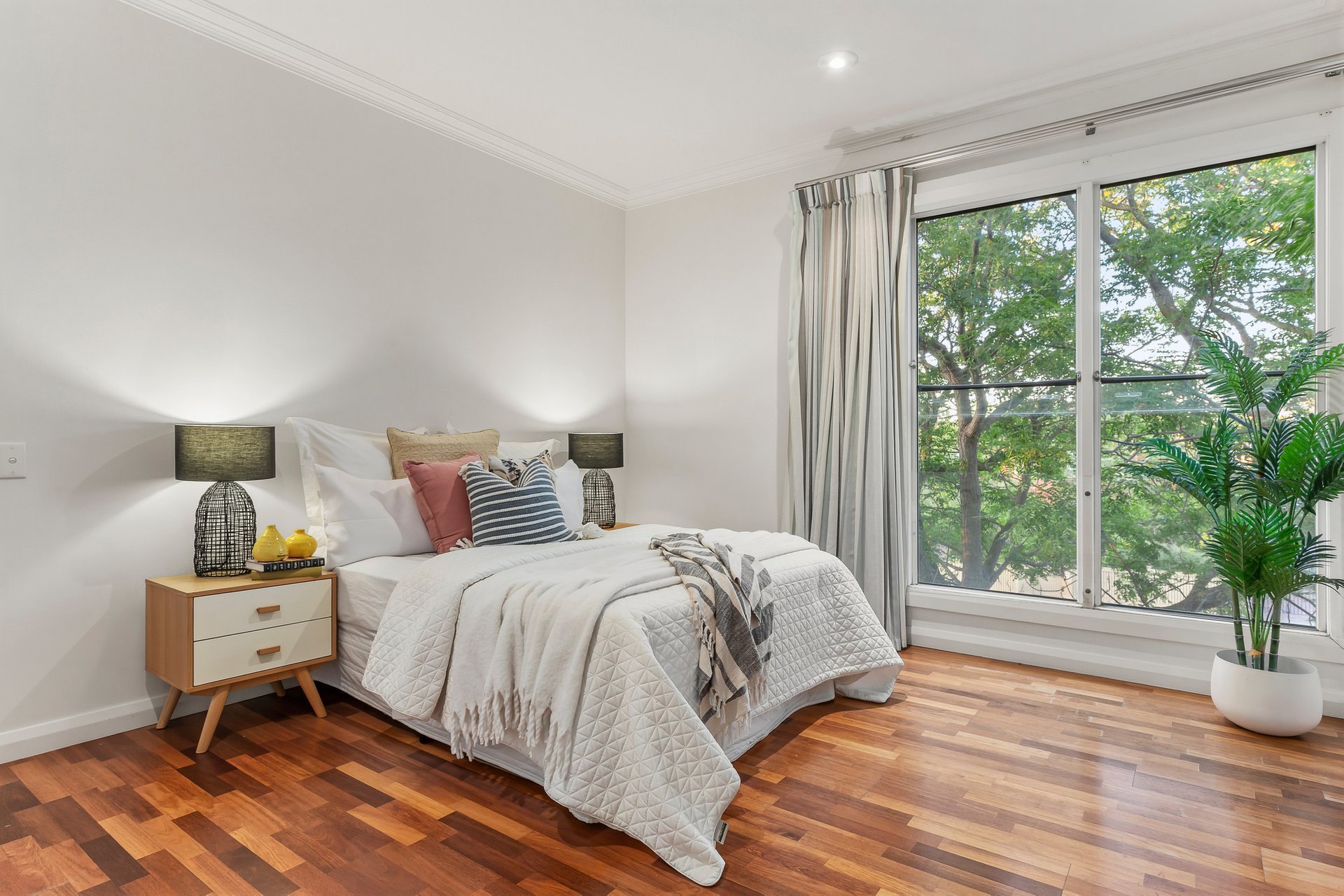 2 Wave Street, Hampton image 8