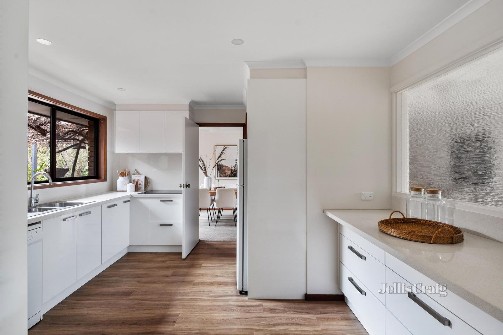 2 Westmere Place, Viewbank image 5