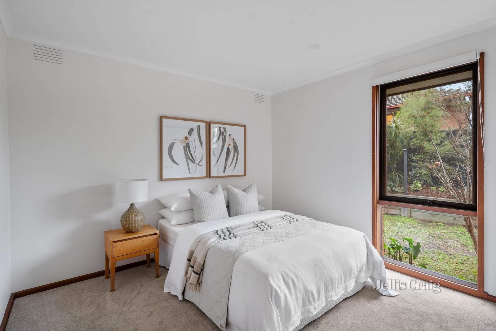 2 Westmere Place, Viewbank image 9