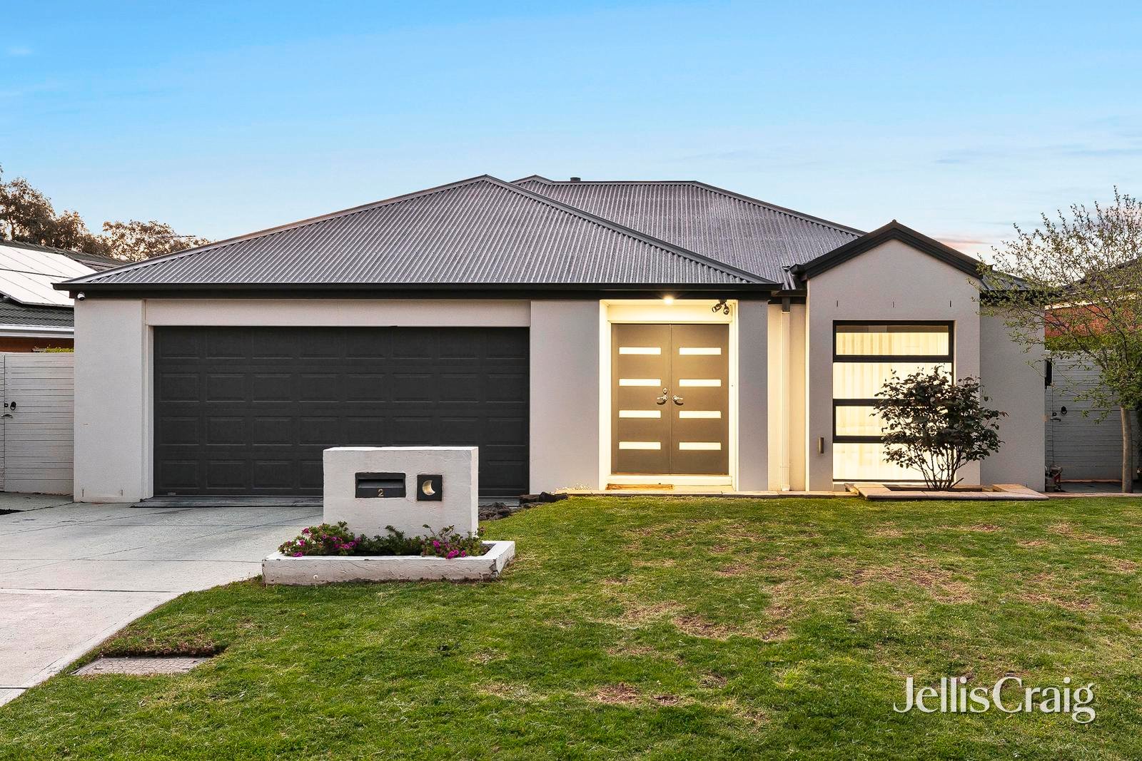 2 Whitsunday Court, Mount Martha image 1
