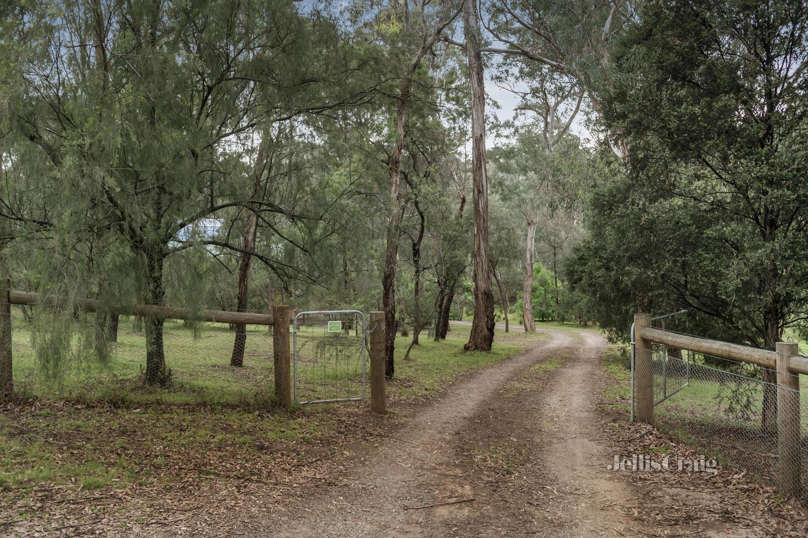 2 Wild Cherry Drive, Eltham image 25