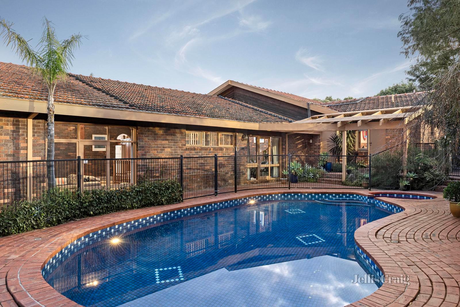 2 Winifred Court, Templestowe image 4