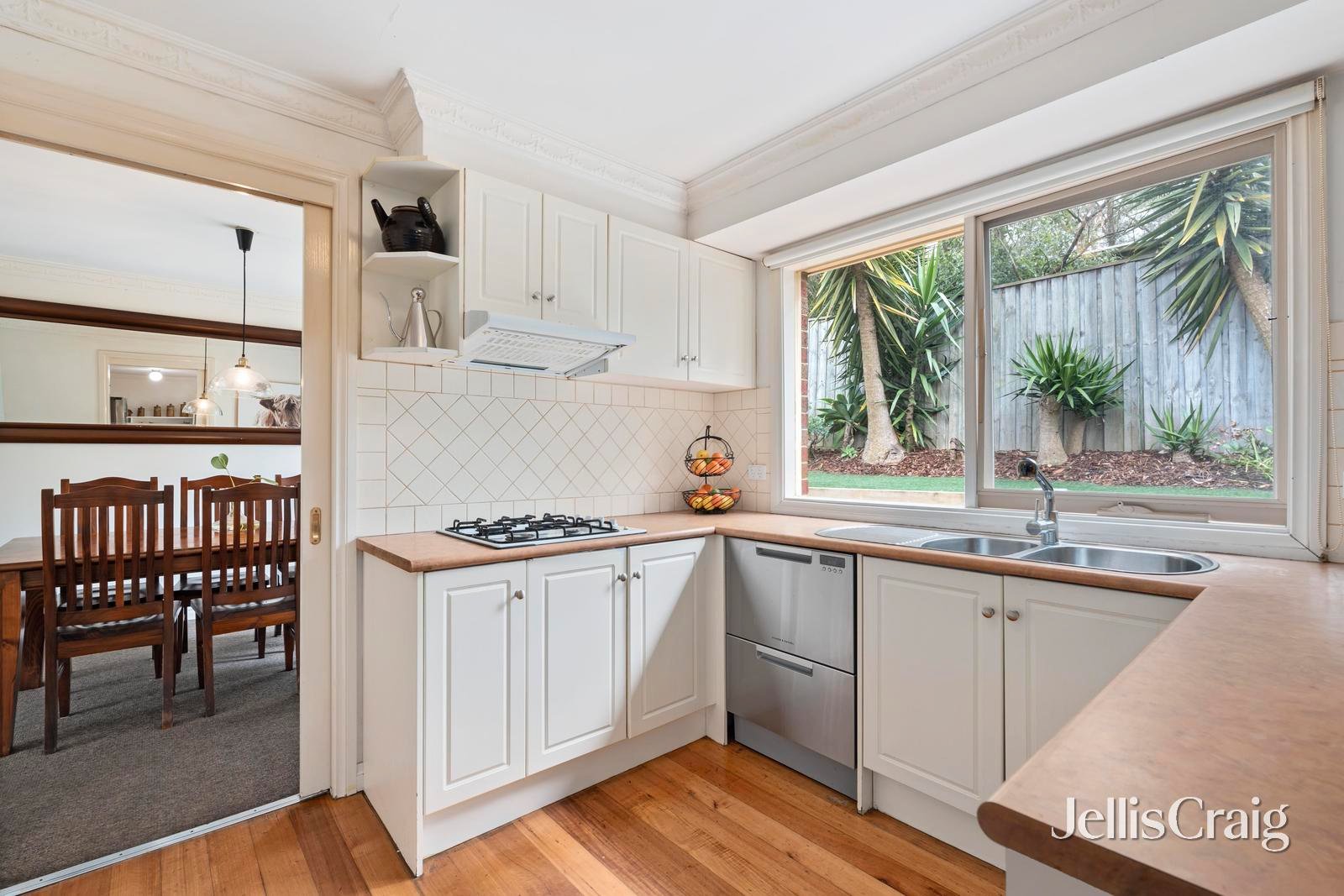 2 Woodford Close, Ringwood East image 4