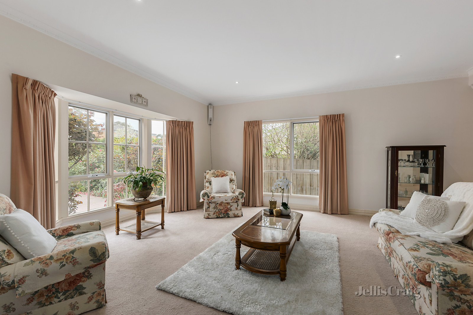 2 Woodhall Wynd, Donvale image 5